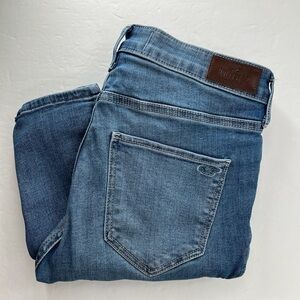 Hollister High-Rise Super Skinny Soft Stretch Jeans Size 7S